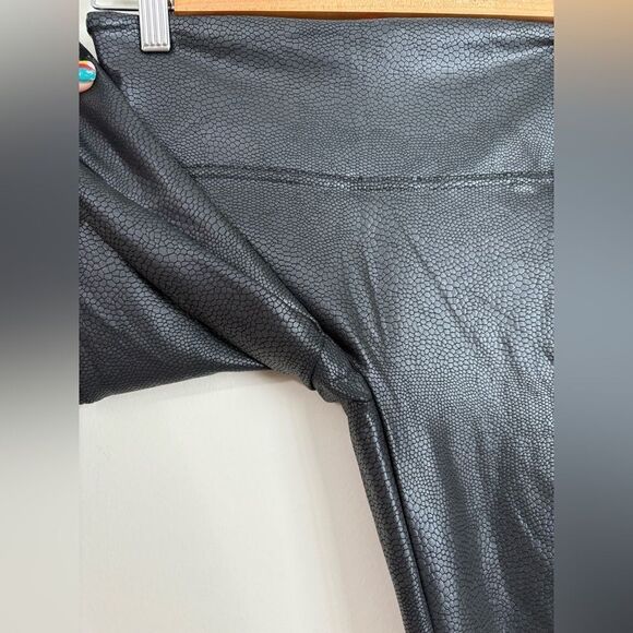 Spanx Women's Faux Leather Matte Black Snake Leggings - Picture 5 of 11